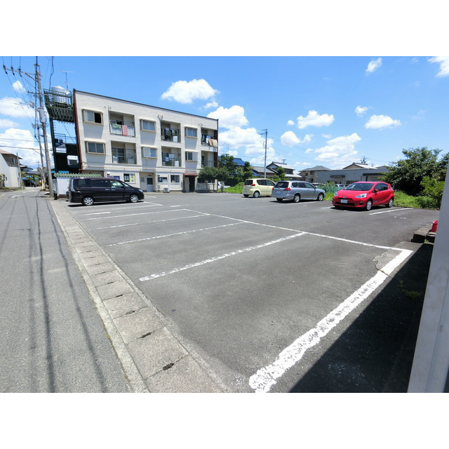 コーポ伊藤の駐車場