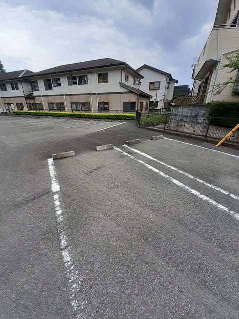 松岡ハイツ　Ｃの駐車場|駐車場