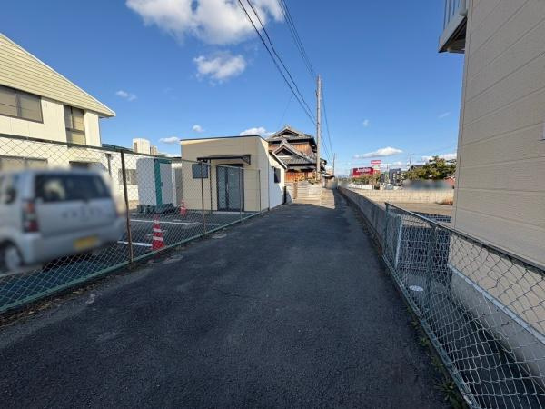 和歌山市平井　中古戸建の前面道路含む現地写真