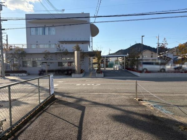 和歌山市平井　中古戸建の前面道路含む現地写真