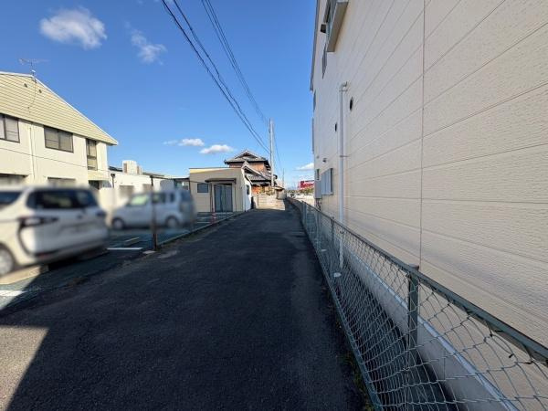和歌山市平井　中古戸建の前面道路含む現地写真