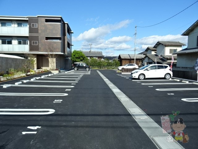 ソレイユコート中仙道の駐車場