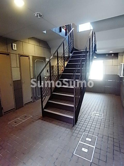 神戸市灘区深田町１丁目の賃貸マンションのロビー