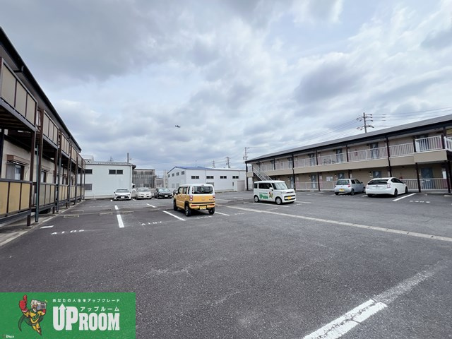 Surplus宮前Bの駐車場