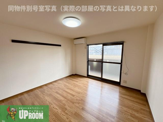 Surplus宮前Bの居間・リビング