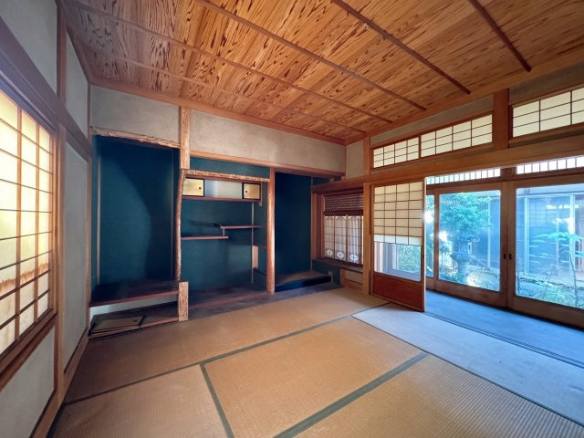 【和室】 | 香芝市狐井　中古戸建 | ◆和の趣が残る室内♪　懐かしさが残る温かみのあるお家♪