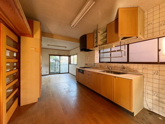 【キッチン】 | 香芝市狐井　中古戸建 | 広々キッチン♪