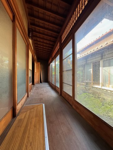 【内装】 | 香芝市狐井　中古戸建 | 廊下♪