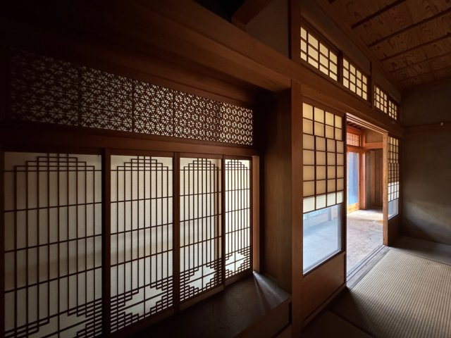 【和室】 | 香芝市狐井　中古戸建 | 室内は所々に和の可愛らしい装飾がたくさん残っています(^^)/