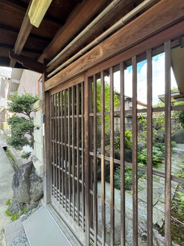 【外観】 | 香芝市狐井　中古戸建 | ＼近鉄大阪線『下田』駅徒歩9分♪JR和歌山線『香芝』駅10分♪五位堂駅も徒歩15分と大変便利な立地／