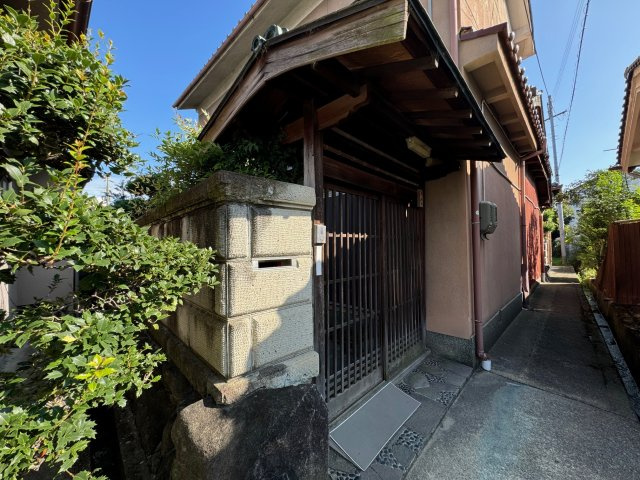 【外観】 | 香芝市狐井　中古戸建 | ★便利な立地ですが隠れ家のような古民家でセカンドライフをお過ごしされませんか(^^)/
