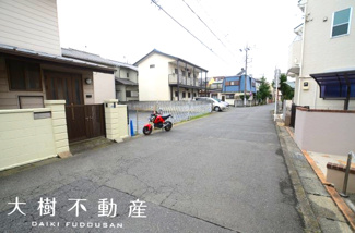 【前面道路含む現地写真】