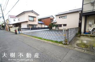 【前面道路含む現地写真】