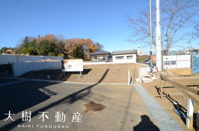 【前面道路含む現地写真】 | 綾瀬市寺尾本町１丁目　売地　【仲介手数料無料】