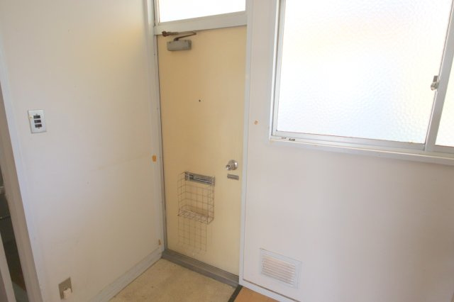 奈良市富雄元町４丁目のアパートのトイレ