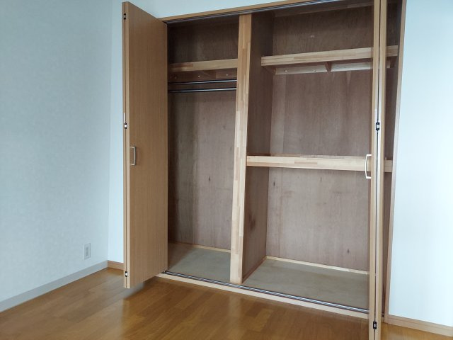 カルム伊丹緑ヶ丘の洋室|洋室約4.5帖