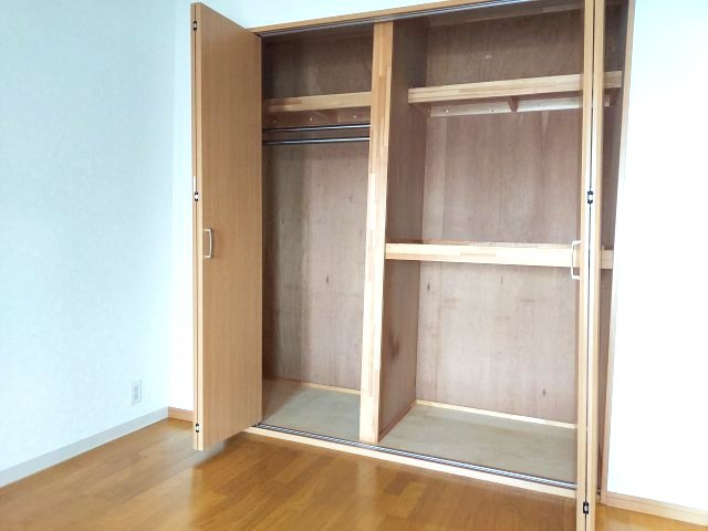 カルム伊丹緑ヶ丘の洋室|洋室約4.5帖