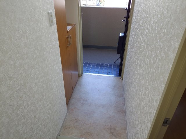 カルム伊丹緑ヶ丘の玄関