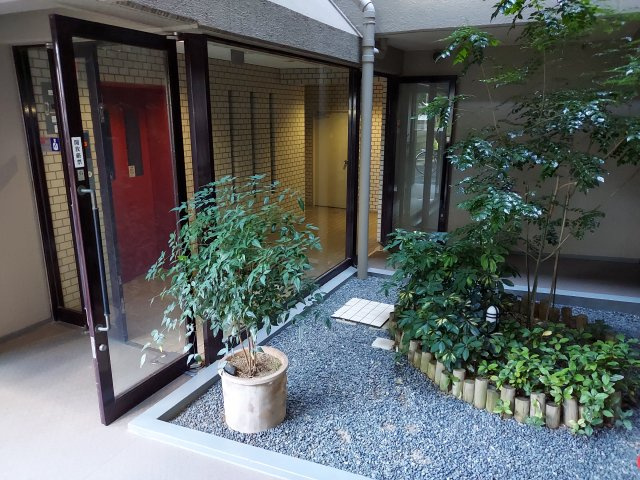 カルム伊丹緑ヶ丘のその他|1階エレベーター前
