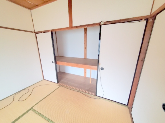 生駒市辻町のテラスの収納