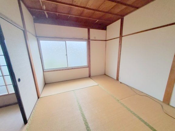 生駒市辻町のテラスの和室