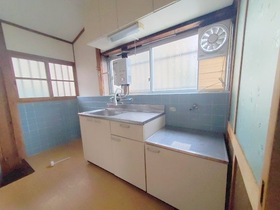 生駒市辻町のテラスのキッチン