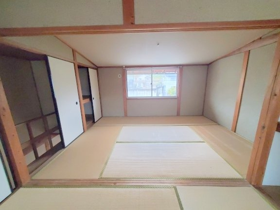 生駒市辻町のテラスの和室