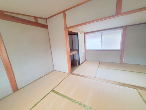 生駒市辻町のテラスの和室