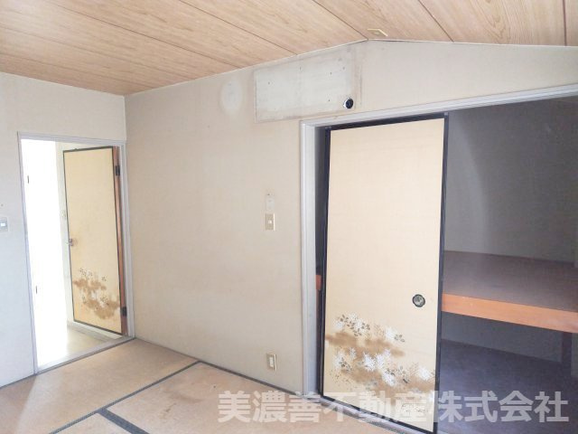 ６４１７８　本巣郡北方町北方倉庫の和室