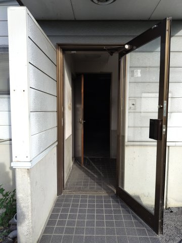 ６４１７８　本巣郡北方町北方 倉庫の玄関