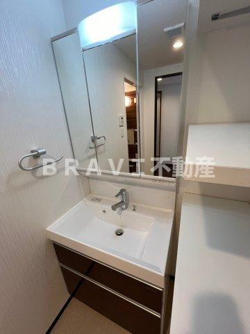 プレジオ松屋町　BRAVI不動産の独立洗面台|【プレジオ松屋町】独立洗面台あり、毎朝おしゃれに忙しい女性の方におすすめです