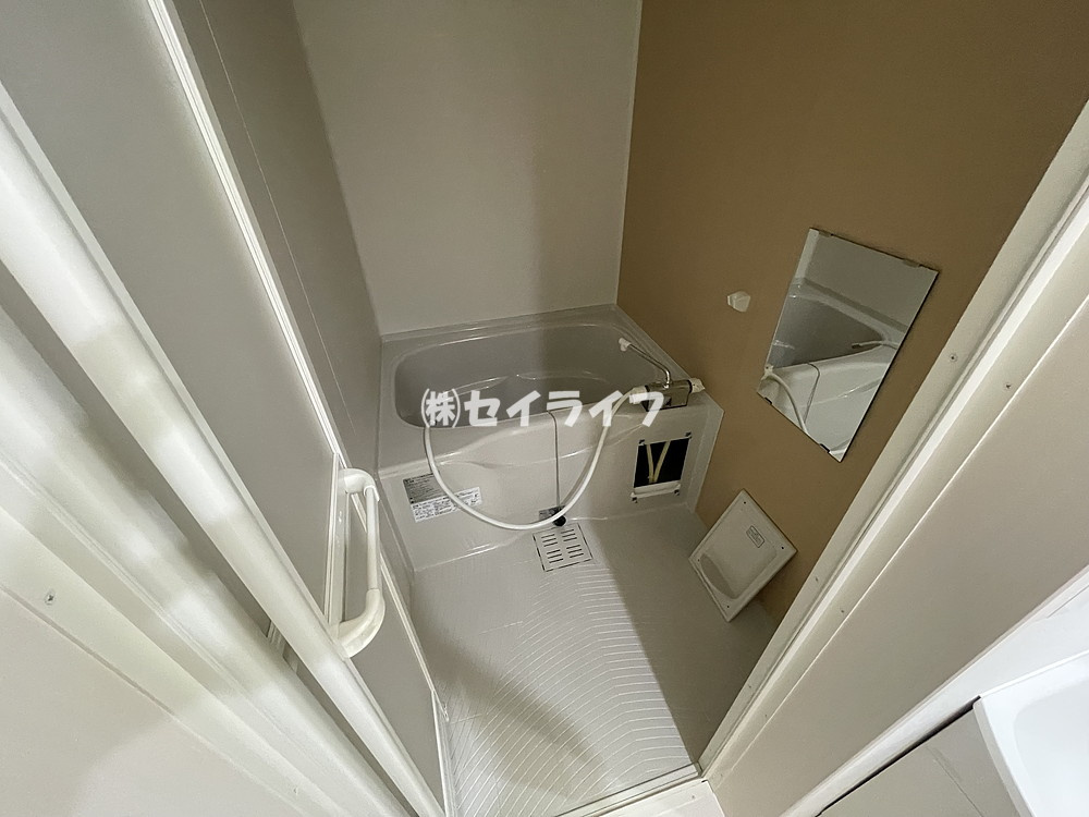 フジパレス城東東中浜Ⅲ番館の浴室