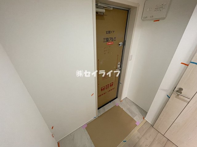 フジパレス城東東中浜Ⅲ番館の玄関