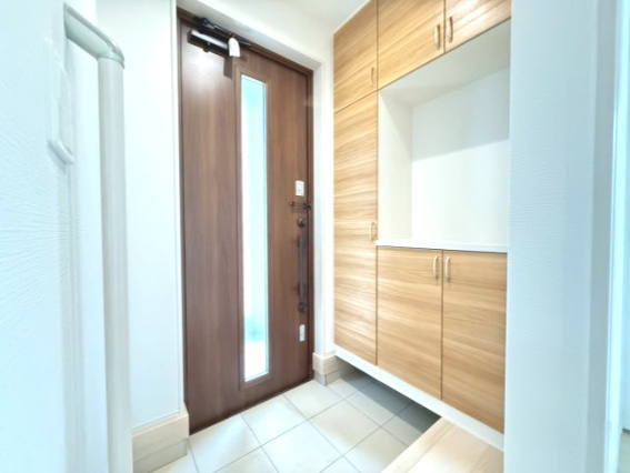 富士市天間 第１　新築戸建　全4棟　2号棟の玄関|ご家族みんなの靴をしっかり収納できる玄関