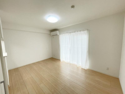 【洋室】 | プルミエ