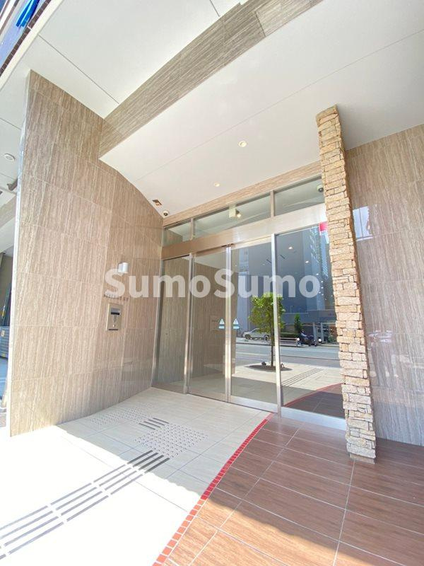 神戸市中央区御幸通４丁目の賃貸マンションのエントランス