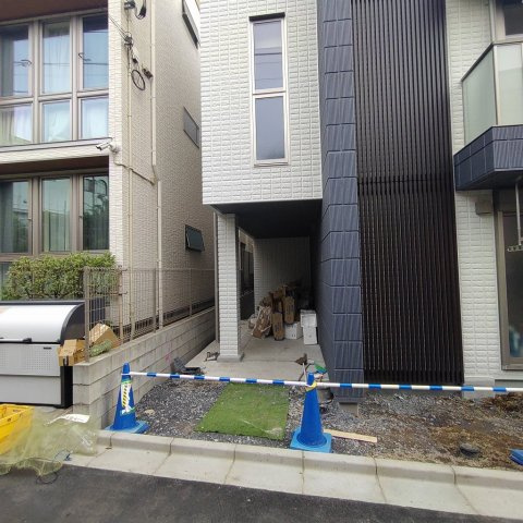 クレアール本郷のエントランス