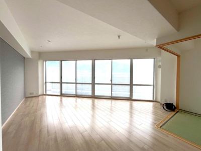 【居間・リビング】 | ファーストタワー大津ＭＡＲＹ | 家族との時間、自分の時間共に大切にできる空間がここにあります。