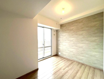 【洋室】 | ファーストタワー大津ＭＡＲＹ | シンプル・イズ・ベストが基本。プレーンな空間を自分好みに。いつまでも快適に暮せる住まいへ。