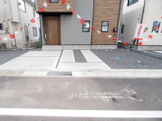 【駐車場】