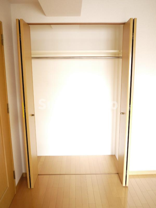 神戸市中央区雲井通４丁目の賃貸マンションの収納