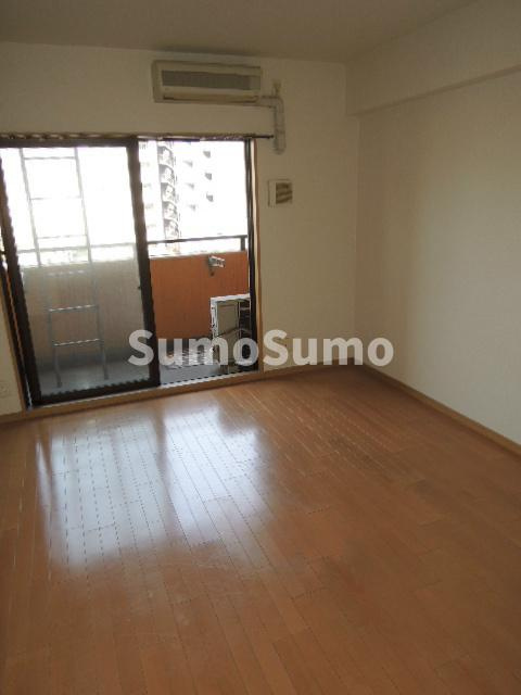 神戸市中央区雲井通４丁目の賃貸マンションの居間・リビング