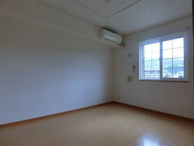 【洋室】 | カレント・ベルデ | 104の画像（間取反転タイプ：イメージ）