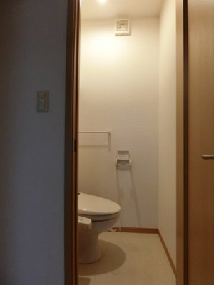 【トイレ】 | カレント・ベルデ | 104の画像（間取反転タイプ：イメージ）