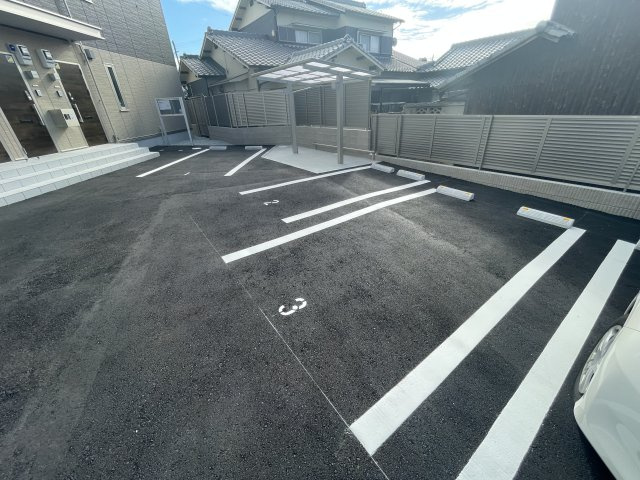 プリムローズヴィラの駐車場