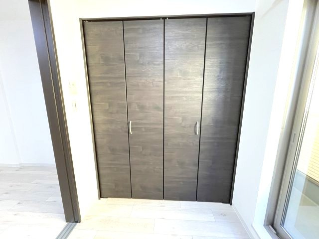 ジーメゾン寝屋川秦町ルシェールの収納