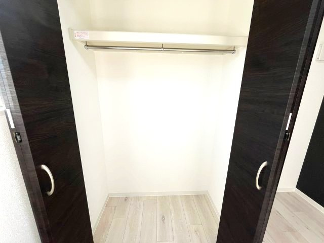 ジーメゾン寝屋川秦町ルシェールの収納