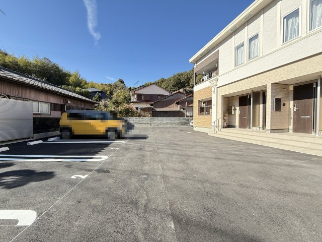 スカイハウスの駐車場