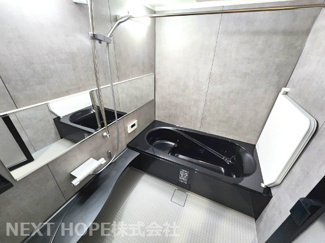 【浴室】 | レスタージュ伊丹サーフアライブ | 新品の浴室ユニットバスです♪一日の疲れを癒してくれます！浴室乾燥機付きで雨の日のお洗濯物も困りませんね！