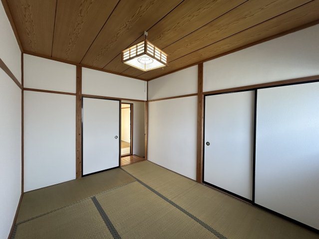 コーポオーシャンの和室